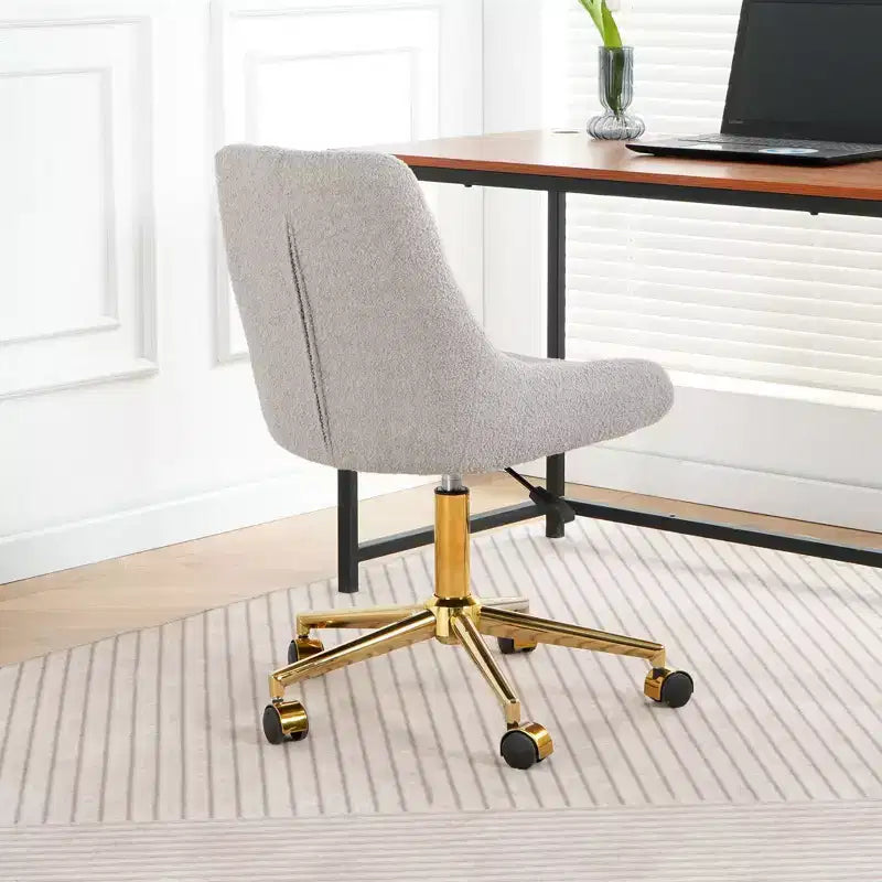 Sedia da ufficio moderna rivestita in pile Teddy, regolabile, per soggiorno, piccola sedia girevole per ufficio, studio, monolocale