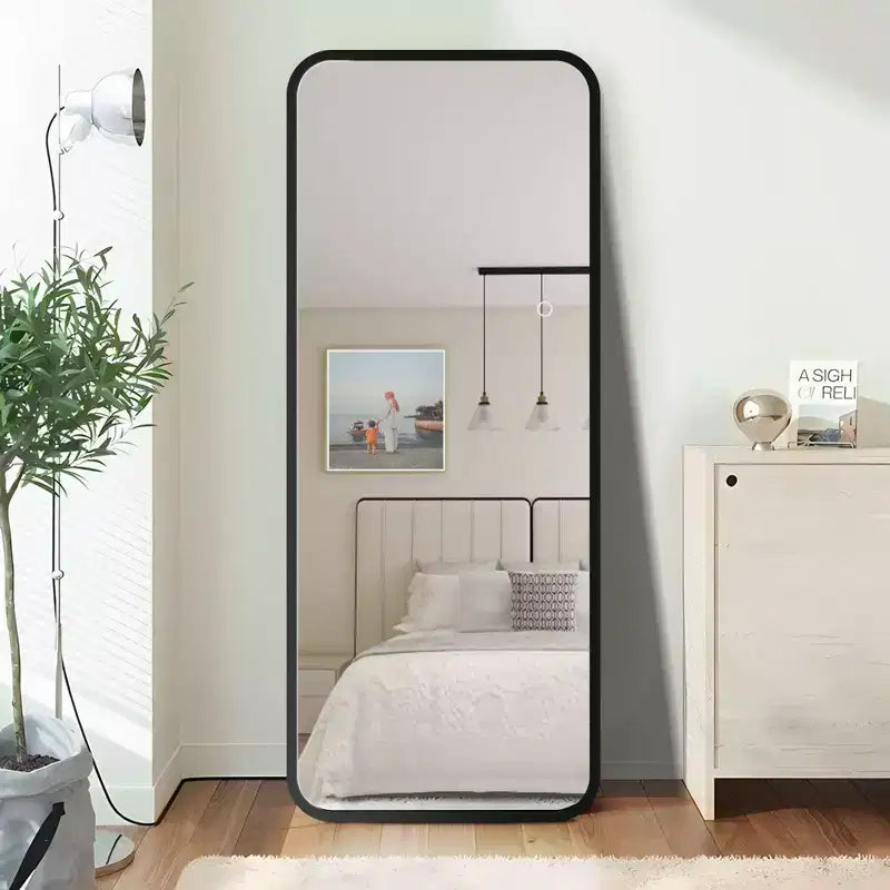 Specchio da terra moderno con angoli arrotondati 64*17 pollici, specchio a figura intera multifunzione con foro per appendere, specchio da parete per spogliatoio, soggiorno