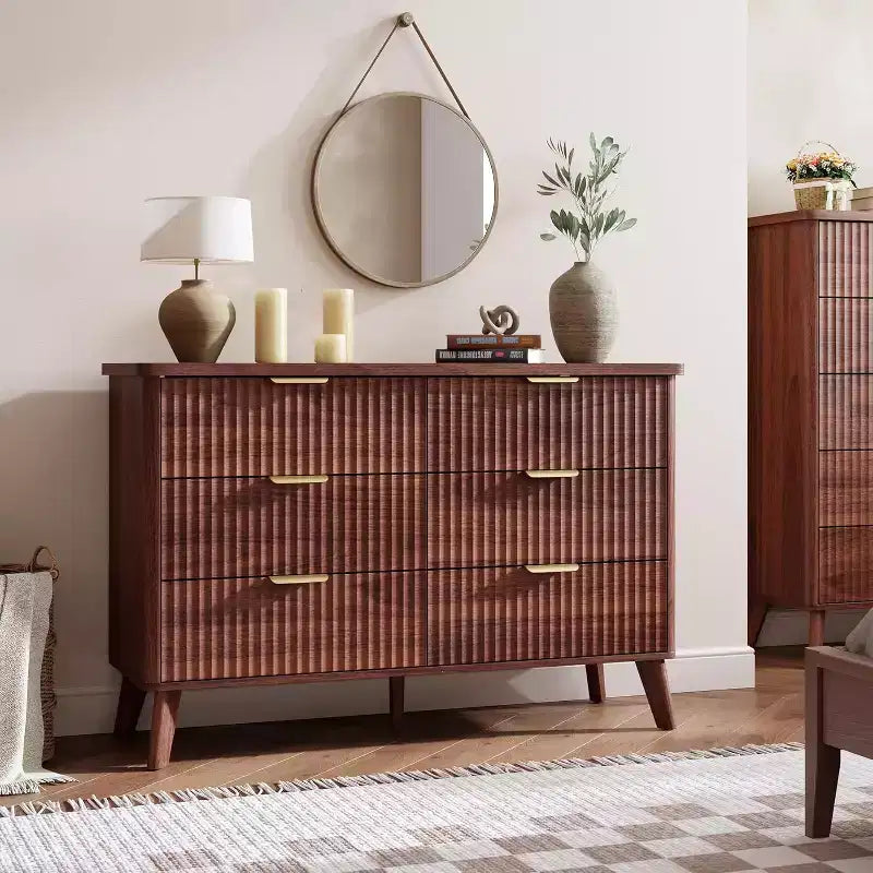 Cassettiera scanalata con 6 cassetti, comò moderno in legno con design curvo per la camera da letto