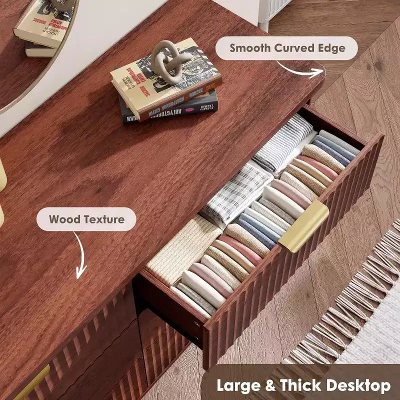 Cassettiera scanalata con 6 cassetti, comò moderno in legno con design curvo per la camera da letto