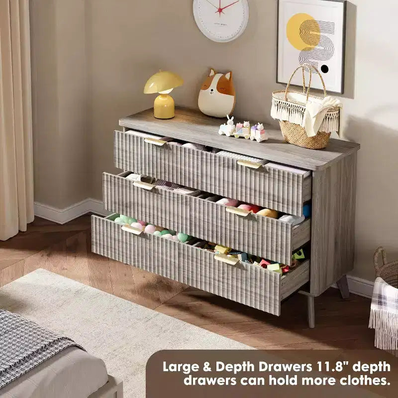 Cassettiera scanalata con 6 cassetti, comò moderno in legno con design curvo per la camera da letto