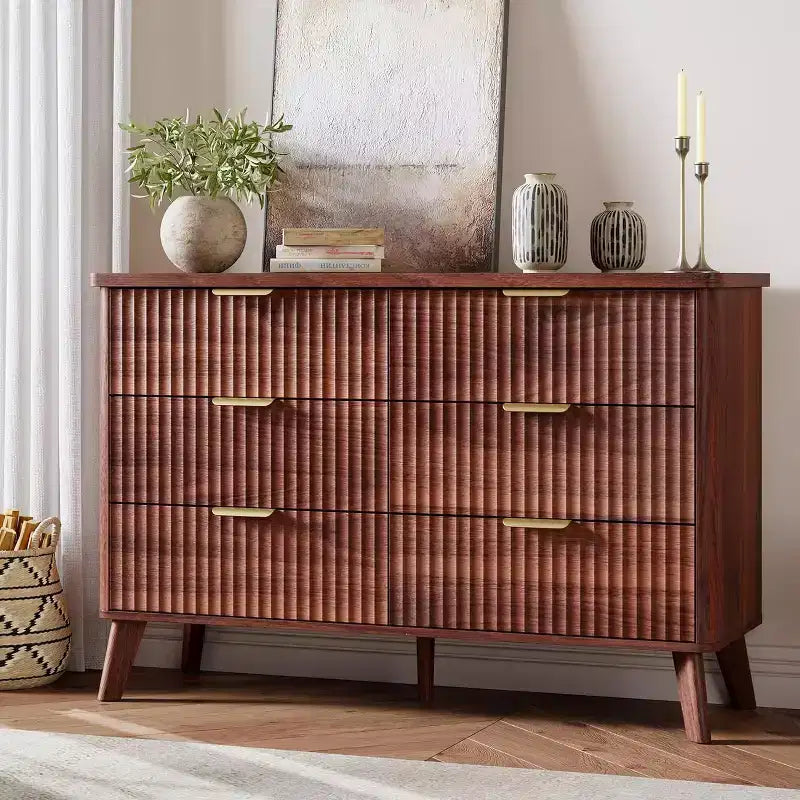 Cassettiera scanalata con 6 cassetti, comò moderno in legno con design curvo per la camera da letto
