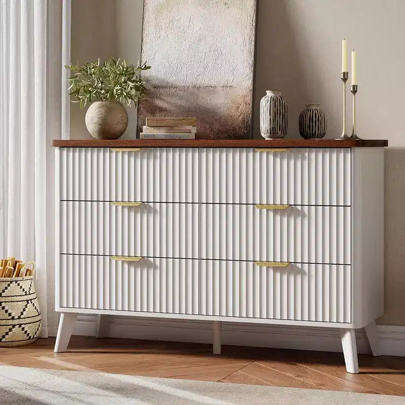 Cassettiera scanalata con 6 cassetti, comò moderno in legno con design curvo per la camera da letto