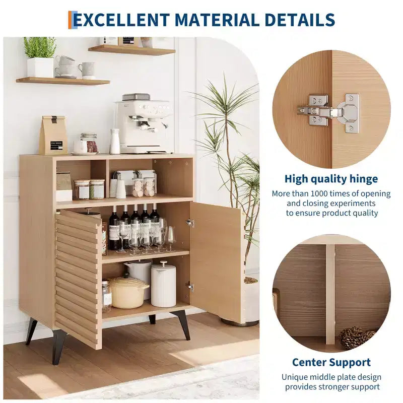 Mensole regolabili, Cucina, Ingresso, Credenza buffet con ante scanalate e spazio di archiviazione.
